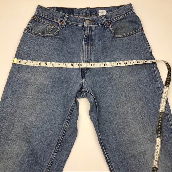 Vintage Levi’s 560 High Waist wedgie fit Jeans - Picture 4 of 7